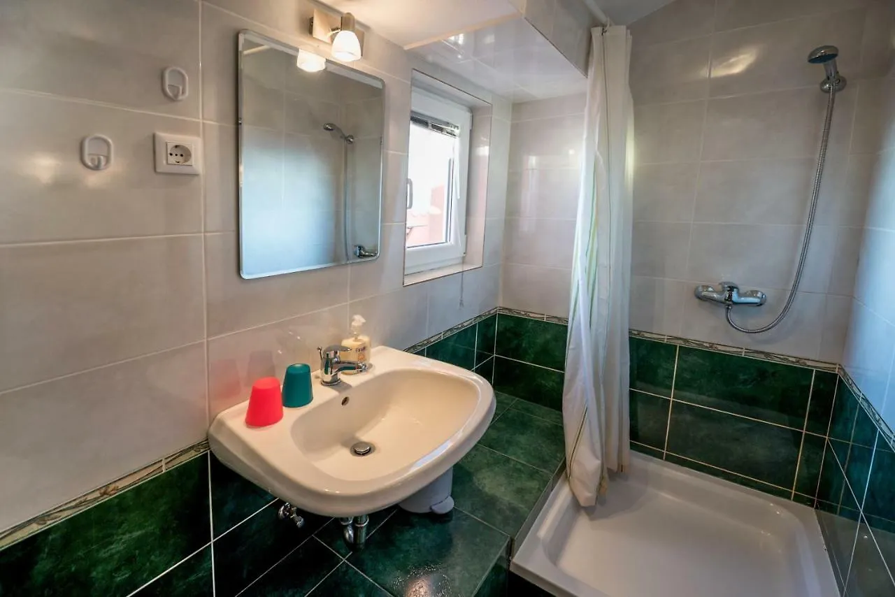 Apartment Villa Biserka- Haus Lenko Stara Baska