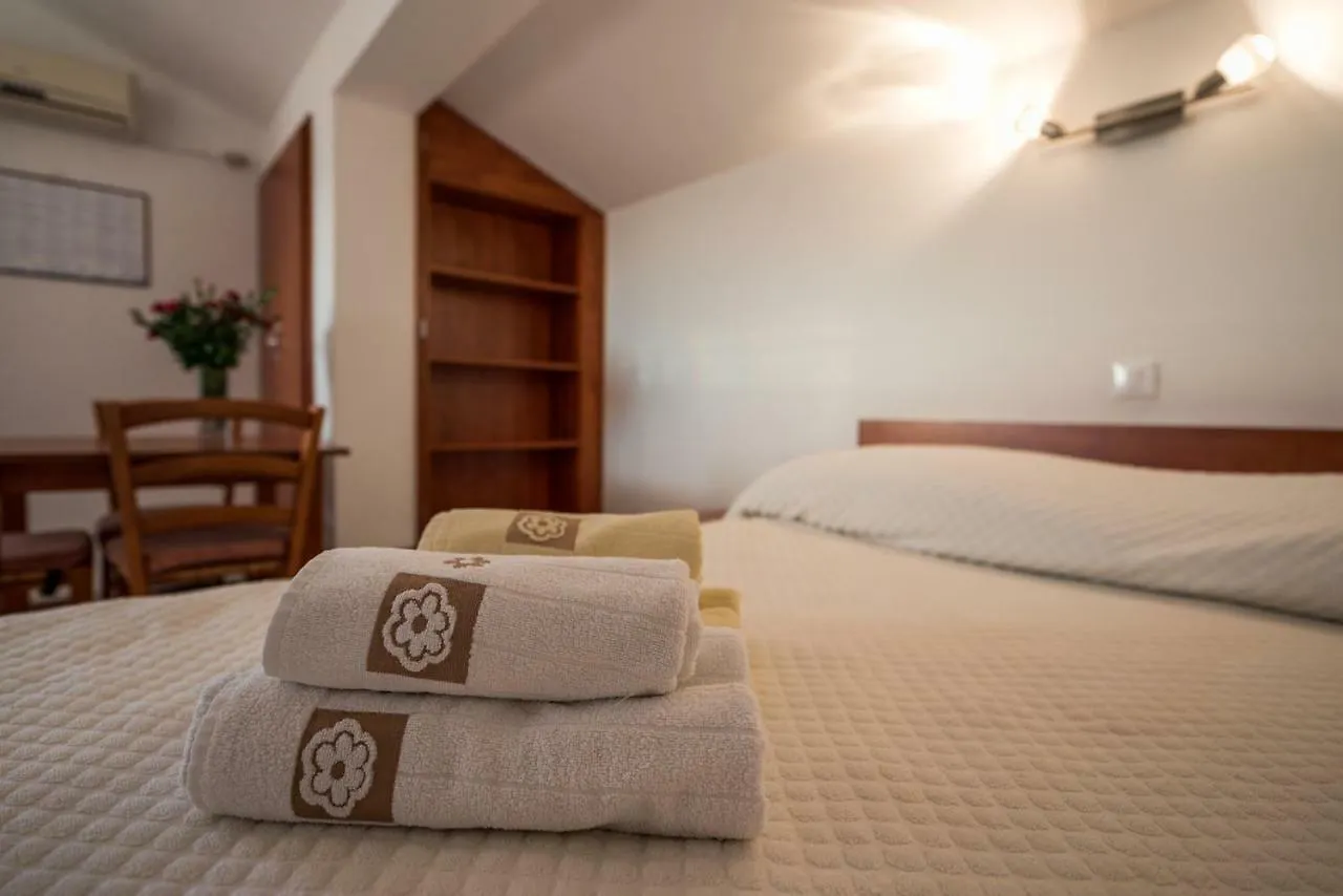 Apartment Villa Biserka- Haus Lenko Stara Baska